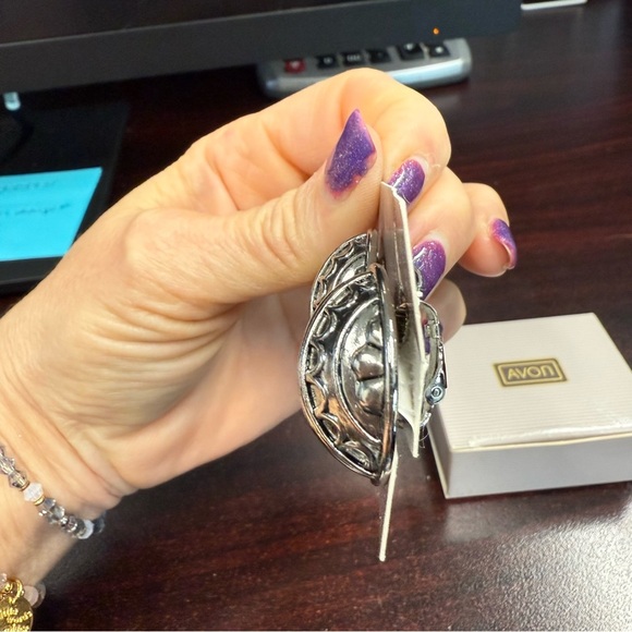 Avon Moroccan Silvertone Clip-On Earrings NIB vintage 1990 - Picture 7 of 8